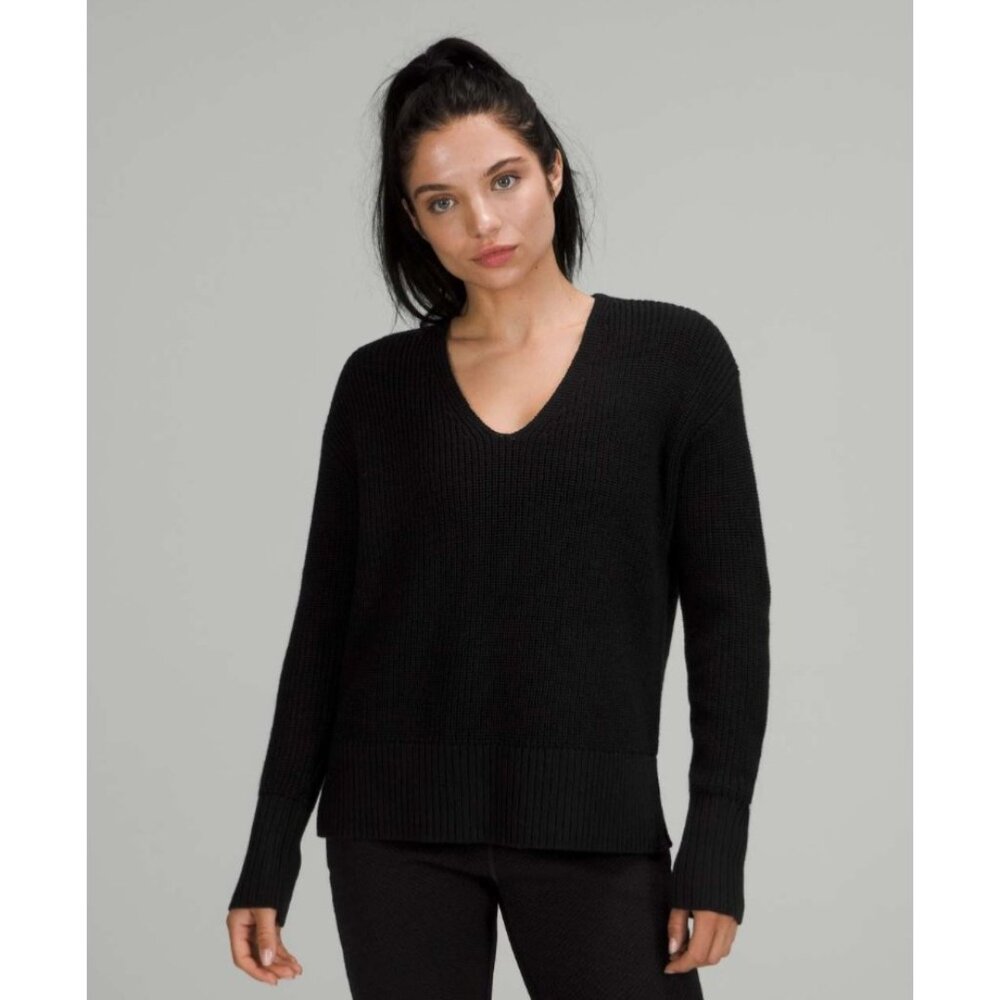 Lululemon Merino Wool V-Neck Sweater XS/S — Black Ribbed Knit Minimalist Cozy